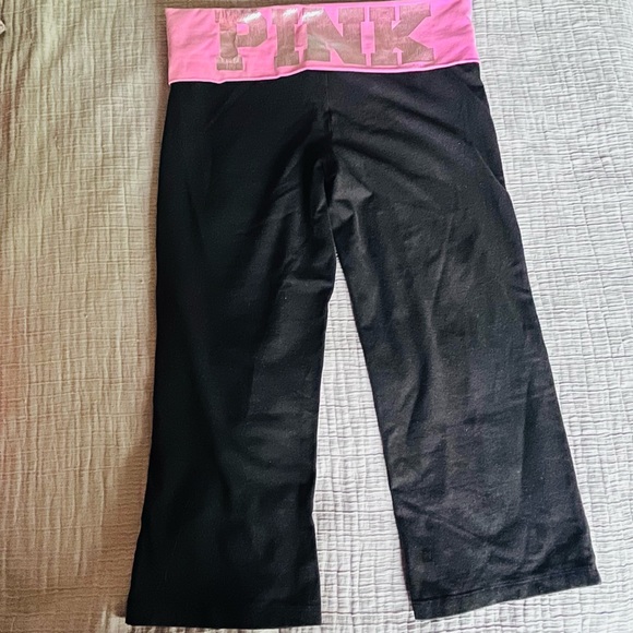 Victoria’s Secret Pink Yoga Capri’s SZ MD - Picture 4 of 9